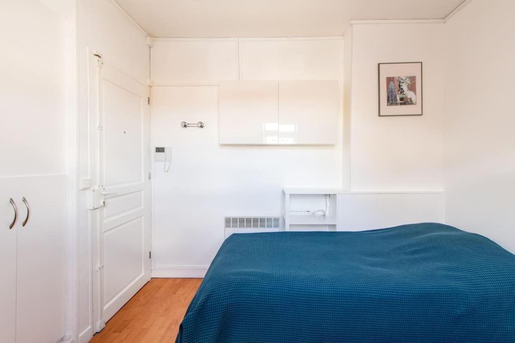 Apartment Centre Close To Major Attractions *